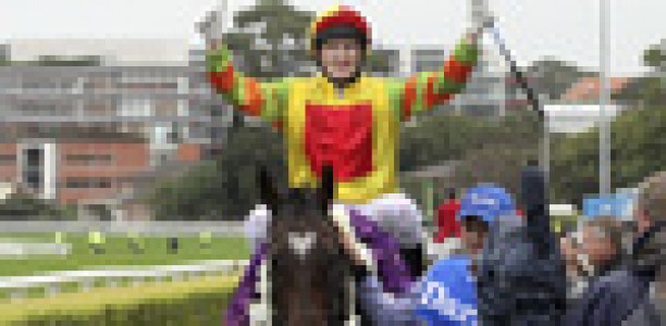 Lankan Rupee emerges victorious in Manikato