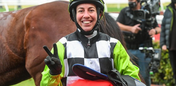 Carleen Hefel consolidates Premiership lead
